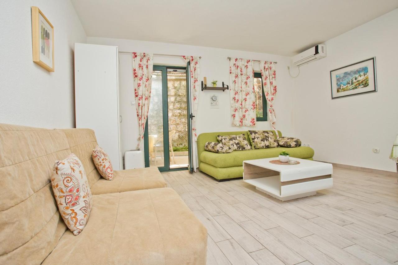 Villa Iva Kotor Luaran gambar