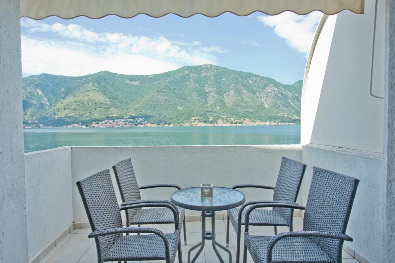 Villa Iva Kotor Luaran gambar