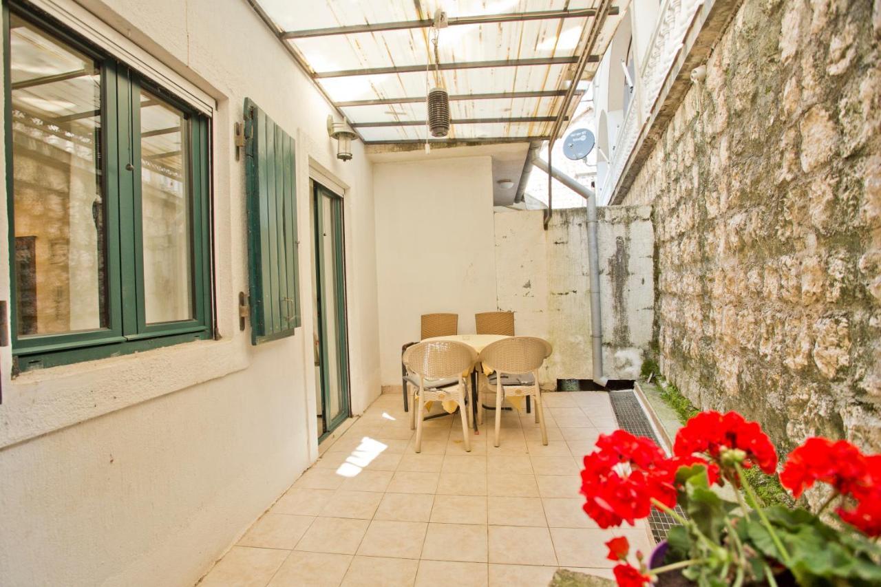 Villa Iva Kotor Luaran gambar